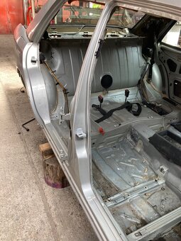 Mercedes W124 ,karoserie - 10