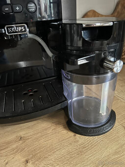 Kávovar Krups EA 819E Arabica Latte Quattro Force - TOP - 10