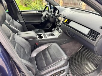 VW TOUAREG 7P 3.0 TDI, 176kW CASA, TAŽNÉ, 2011 - PĚKNÝ STAV - 10