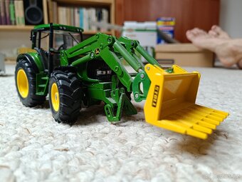 Modely traktorů Siku + příslušenství - 10