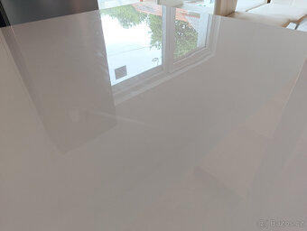Kuchyňský stůl 120x80cm vysoký lesk, používaný,zachovalý - 10