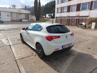 Alfa Romeo Giulietta 1.4 TB multiair QV line - 10