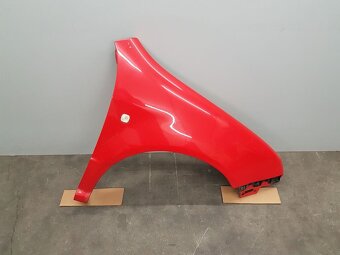 Přední blatníky Fabia I, červené 8180 + kapota - 10