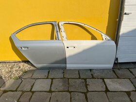 OctVia 3 a facelift kapoty,nárazníky,dveře,atd - 10