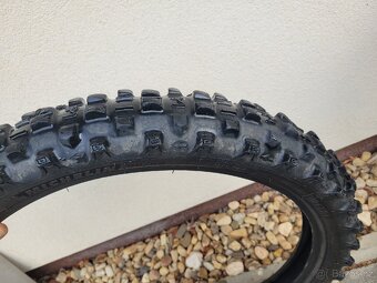 Pneu cross 100/90-21, 140/80-18, 90/90-21 jeté - 10