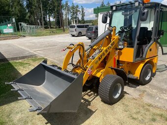 Kloubové Nakladače prodej -servis APS 1060 - 10