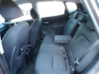 Hyundai iX20 1,4 CRDi 16V - 10