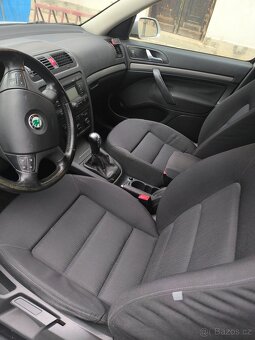 Škoda Octavia 2 rok 2005 77 kW km 384 - 10
