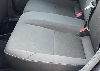 Ford Focus 1.6i KLIMATIZACE KOUPENO V ČR manuál 77 kw - 10