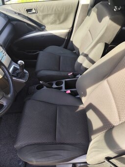 Toyota Corolla verso - 10