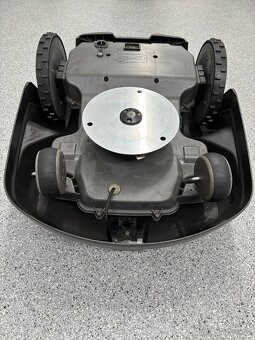 Robotická sekačka HUSQVARNA Automower 420 - 10