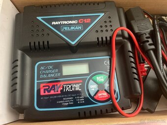 Letadla a vrtulník + nabíječka Raytronic C12 + balza - 10
