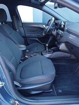 Ford Focus 1.5i Ecoboost ST-Line - 10