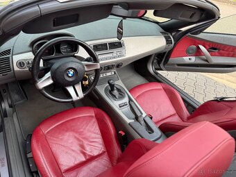 BMW Z4 2.2i (125kw) manuál, dovoz DE, červená kůže - 10
