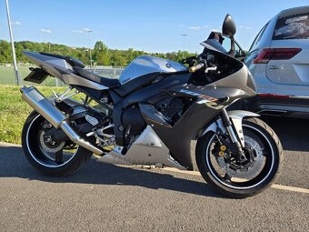 Yamaha Yzf R1 Rv.2002 nové pneu a Stk dobrý stav - 10