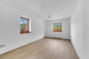 Prodej poloroubenky a rodinného domu - Suchovršice - Trutnov - 10