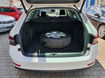 Škoda Superb 3 iV Style 1.4TSI 160kW DSG 69tkm Matrix Ambi - 10