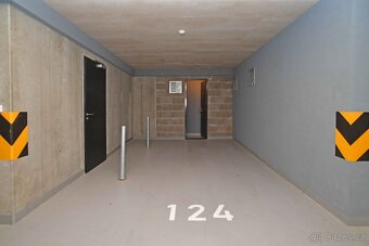 Pěkný nový byt 2+kk, balkon, parkování, sklep - 10