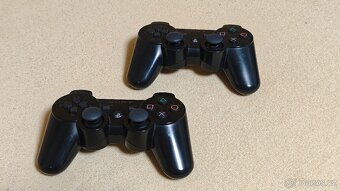 PlayStation 3 Ultra Slim 500GB + 2x gamepad + 29 her - 10