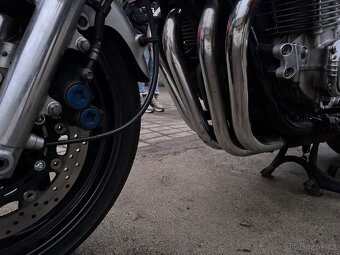 Yamaha XJR 1300 - 10