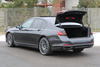 BMW 730d xDrive / ACC / HUD / 360° / VZDUCH / KEYLESS / 21" - 10