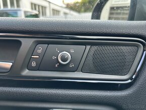 VW Touareg 3.0TDI 245k, serviska, 139tis. km - 10