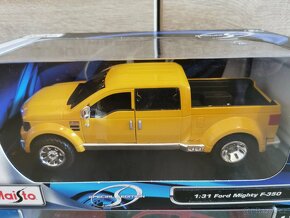 Modely Maisto 1:24 - 10