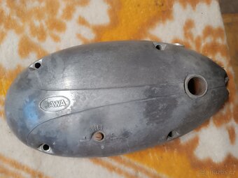 Plechy kyvacka,maska jawa 250/353,tachometr,víko panelka 250 - 10