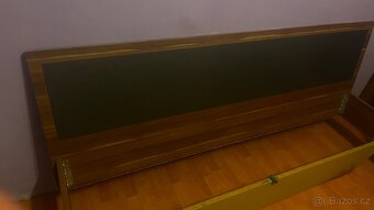 Dvoulůžková postel bez roštu a bez matraci - 10