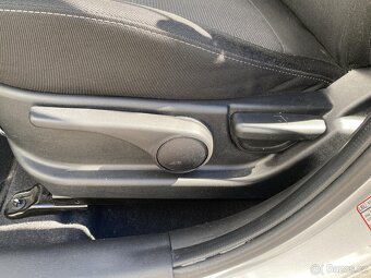 Hyundai I20 1.2 i , 63 kW benzín, 2013 - 10