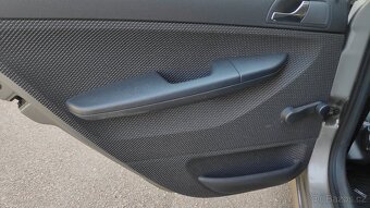 Škoda Fabia, 1,4 16V 74kw klima,bez koroze - 10