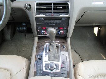 AUDI Q7 3.0TDi DSG - 10