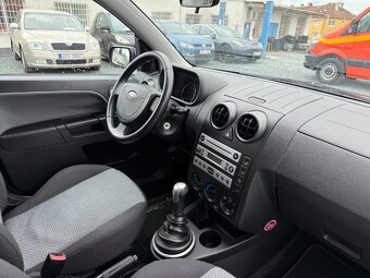Ford Fusion Plus 1.6i 74Kw - 10