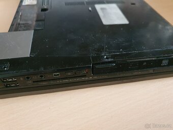 Dell M4400 na díly. - 10