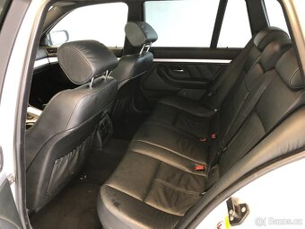 BMW 530D TOURING - 10