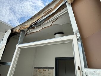 Kontejner 6x3x2.8M / R.V. 2016 / Nabouraný bok - 10