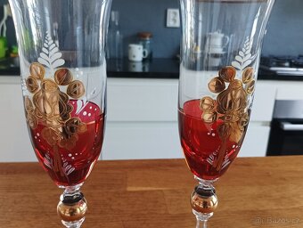PÁROVÉ DEKOROVANÉ SKLENKY NA VÍNO - 10