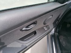 BMW 320D,E92,COUPE,FACELIFT,SERVISNÍ KN.RV.2010 - 10