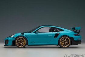 AutoArt - Porsche 911 GT2 RS Weissach (Miami Blue), 1:18 - 10