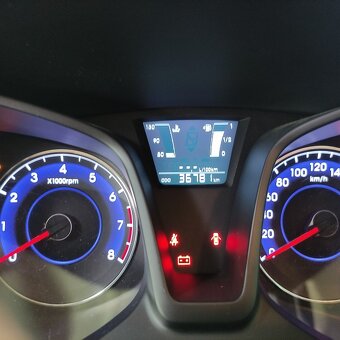 Hyundai IX20, 1,6i, 92kW, 2019 - 10