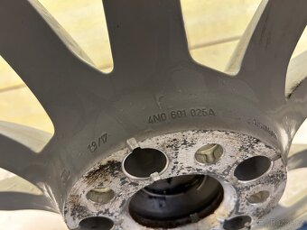 Audi 18 ALU disky 4N0601025A - 10