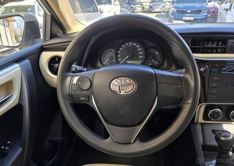 Toyota Corolla 1.6-DPH-SENZORY - 10