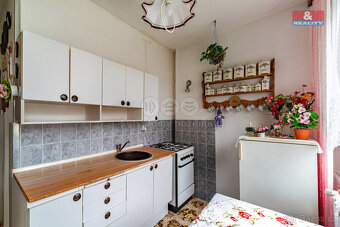 Prodej bytu 1+1, 38 m², Chodov, ul. Revoluční - 10