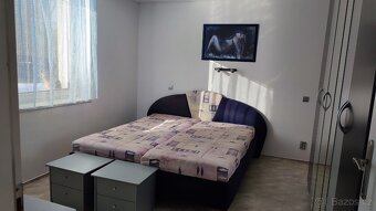 rodinný dům s pozemky,chatkou - 10
