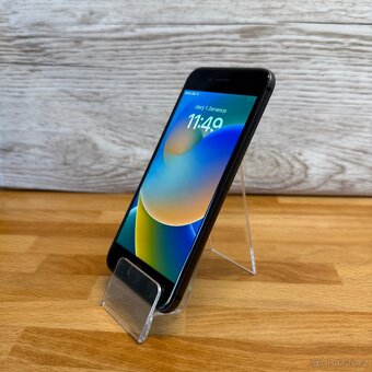 iPhone 8 256GB, černý (12 měsíců záruka) - 10