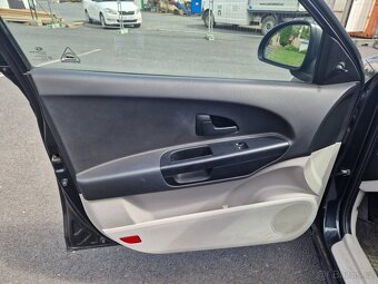Kia Cee´d, 1,6 CRDi 84kW, 1. MAJITEL - 10