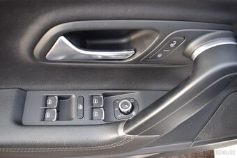 Volkswagen Passat CC 2,0 TDi DSG SUPER STAV - 10