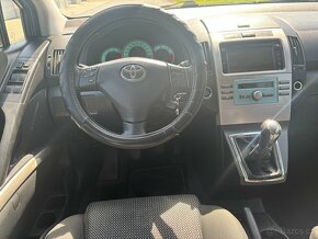 Toyota Corolla Verso - 10