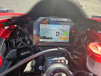 Honda CBR 1000 RR - 10