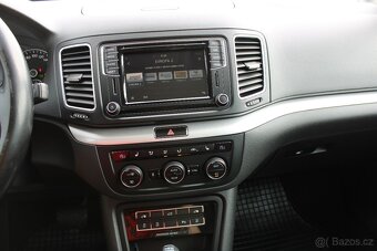 Volkswagen Sharan, 2,0 TDi DSG,ČR,7-MÍST,XENONY, r.v. 2017 - 10